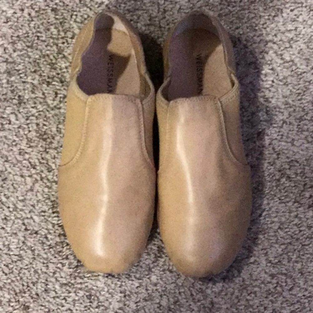 Tan Jazz shoes size 5